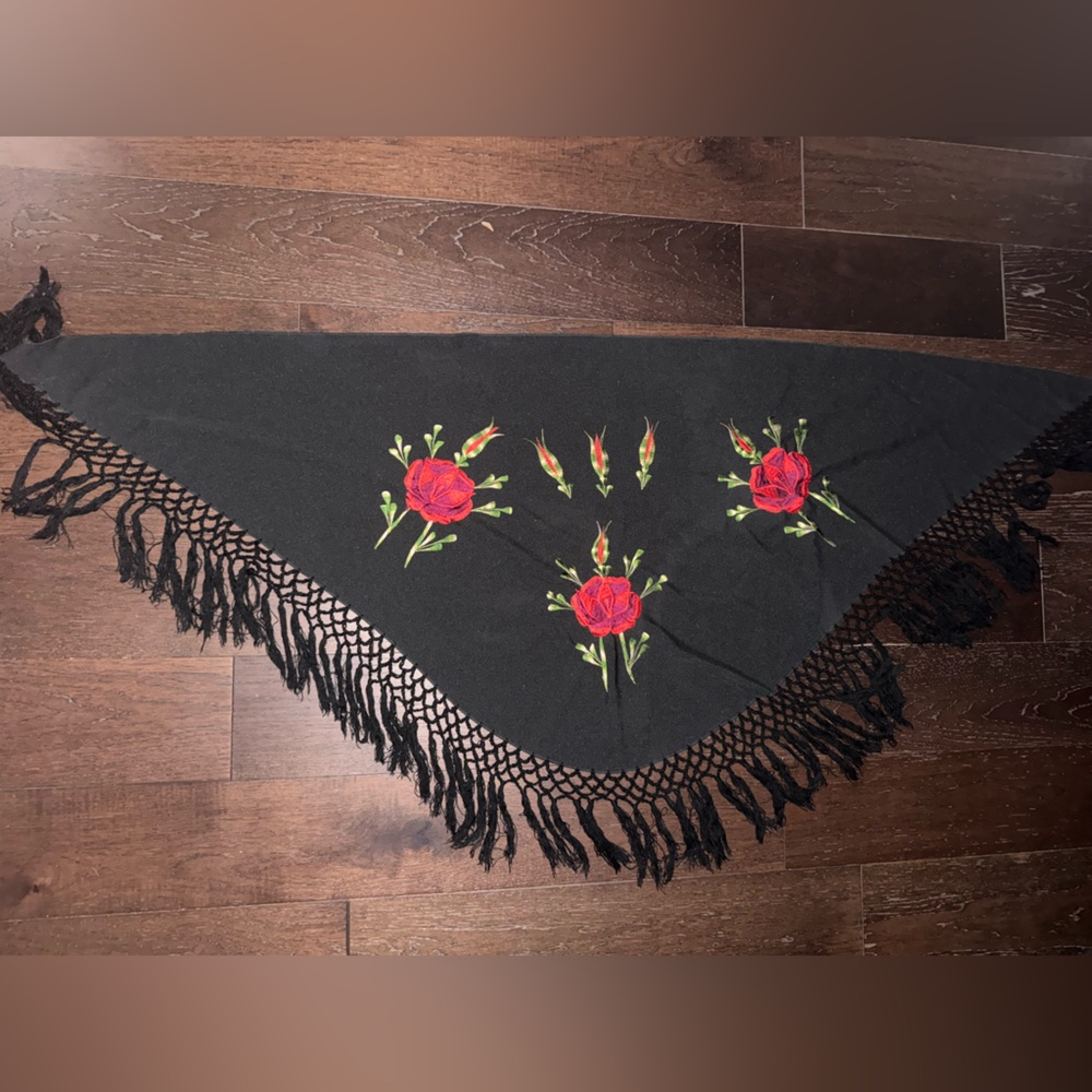Vintage Black Floral Embroidered Fringe Shawl